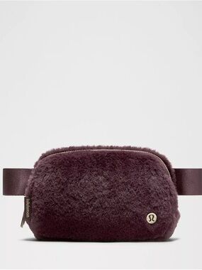 Lululemon Plush Belt Bag in Plum